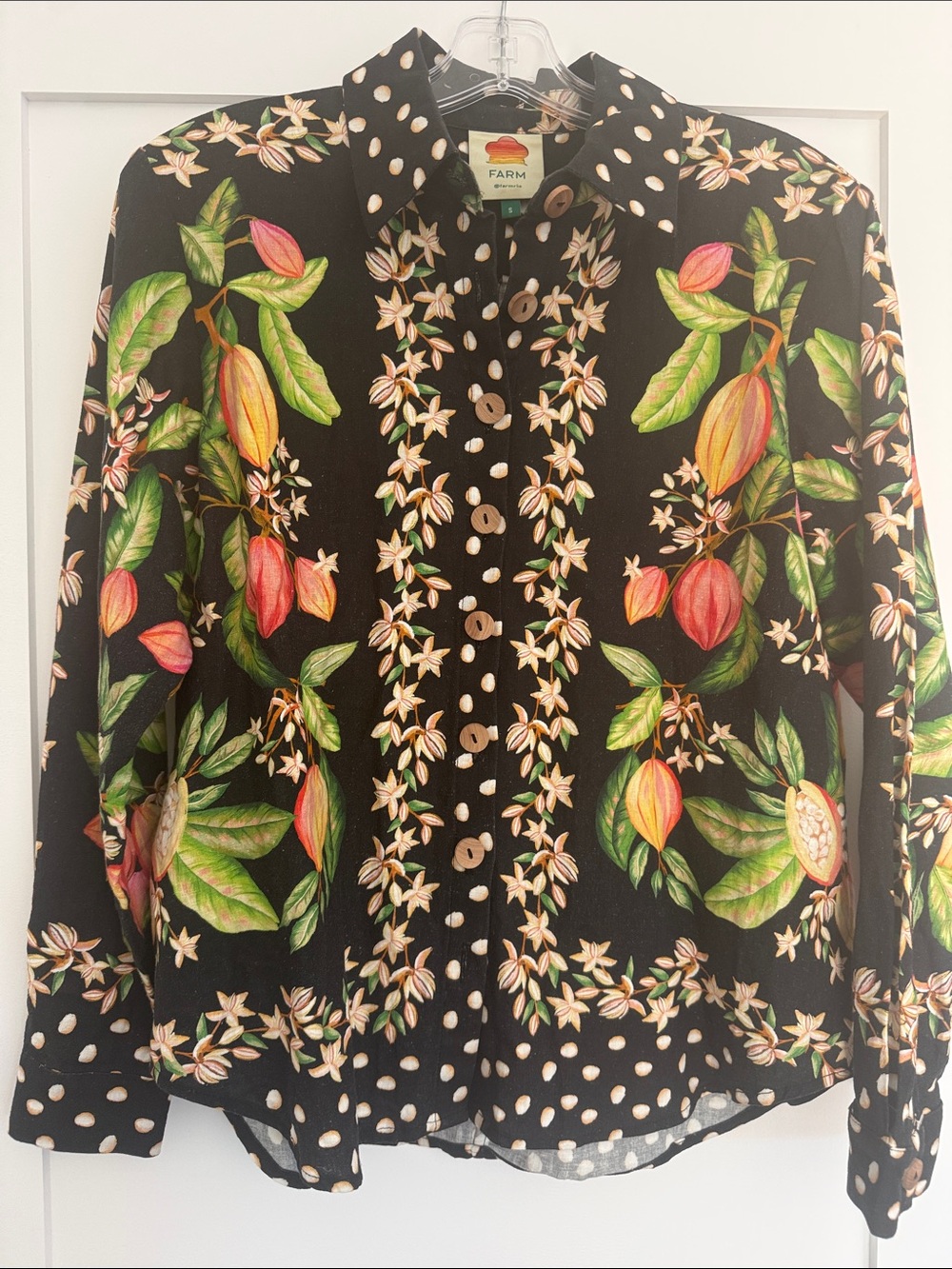FARM Rio Cocoa Paradise Botanical Fruit & Floral Button-Down Shirt. Size small.